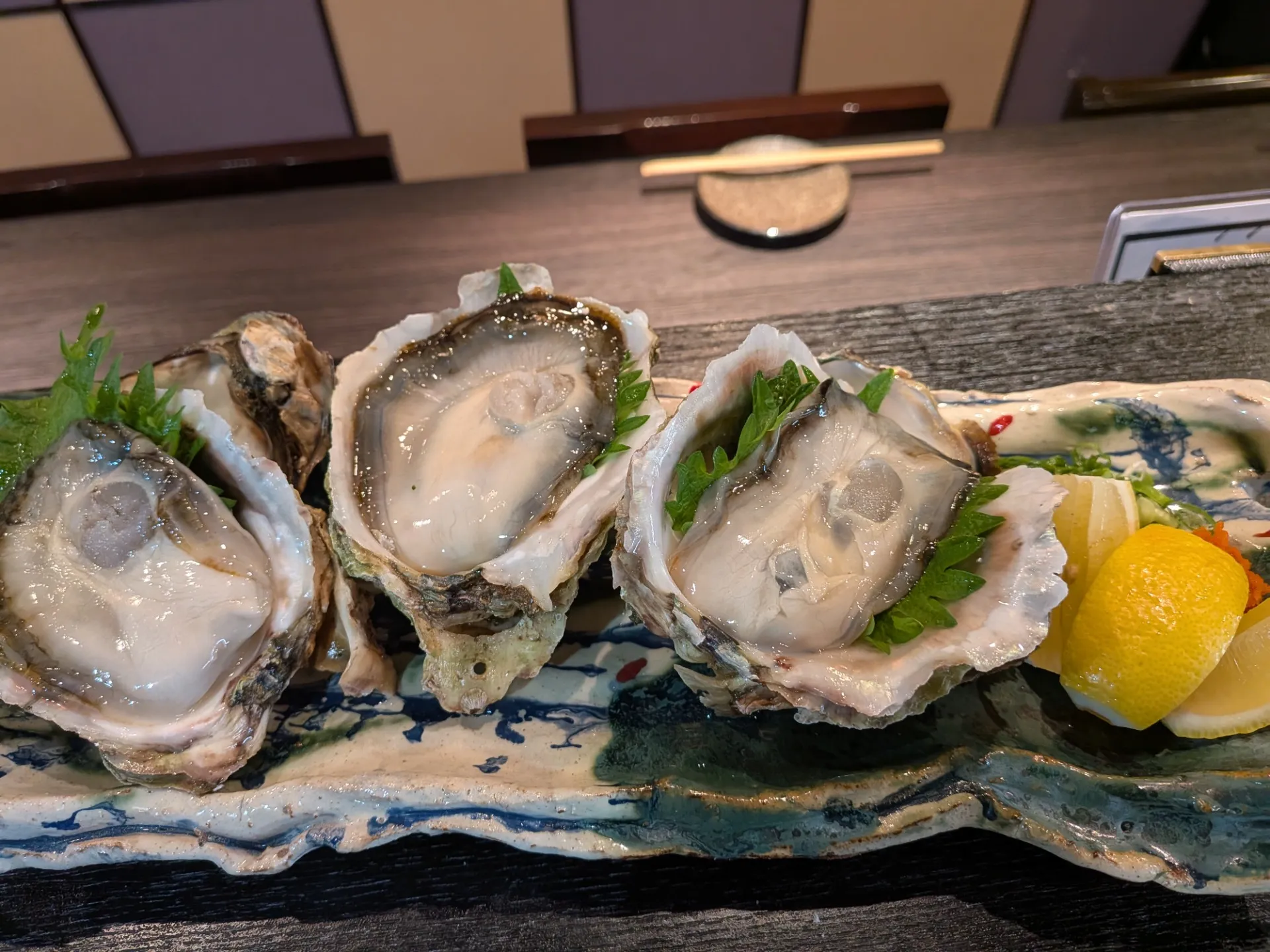 心斎橋で味わう大阪府大阪市中央区のおすすめ岩牡蠣！